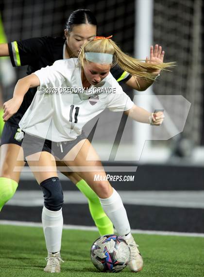 Thumbnail 1 in Marcus vs Guyer photogallery.