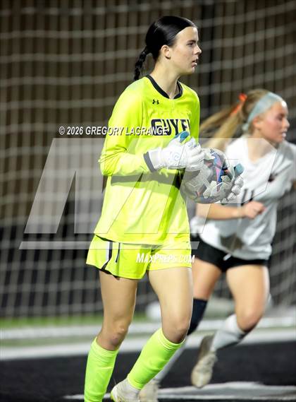 Thumbnail 3 in Marcus vs Guyer photogallery.