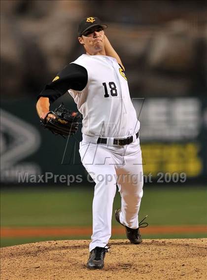 Thumbnail 1 in Edison vs. Capistrano Valley (CIF SS D1 Final) photogallery.