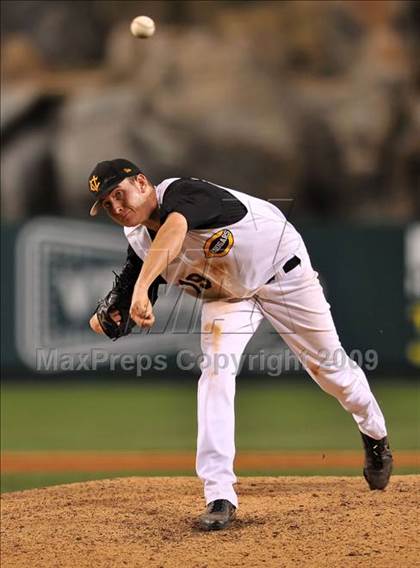 Thumbnail 2 in Edison vs. Capistrano Valley (CIF SS D1 Final) photogallery.