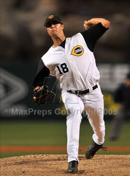 Thumbnail 2 in Edison vs. Capistrano Valley (CIF SS D1 Final) photogallery.