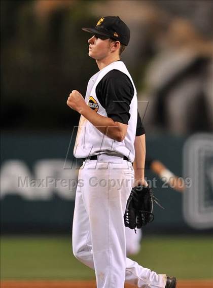 Thumbnail 1 in Edison vs. Capistrano Valley (CIF SS D1 Final) photogallery.
