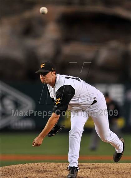 Thumbnail 2 in Edison vs. Capistrano Valley (CIF SS D1 Final) photogallery.