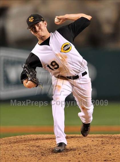 Thumbnail 1 in Edison vs. Capistrano Valley (CIF SS D1 Final) photogallery.