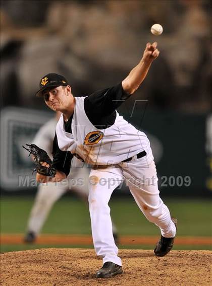 Thumbnail 1 in Edison vs. Capistrano Valley (CIF SS D1 Final) photogallery.