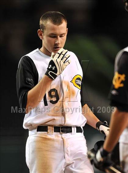 Thumbnail 1 in Edison vs. Capistrano Valley (CIF SS D1 Final) photogallery.