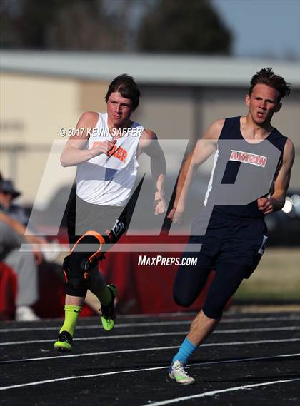 Thumbnail 1 in Yuma Invitational Track Meet photogallery.