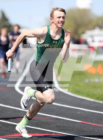 Thumbnail 3 in Yuma Invitational Track Meet photogallery.