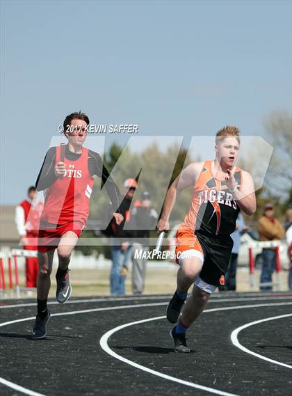 Thumbnail 3 in Yuma Invitational Track Meet photogallery.