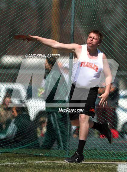 Thumbnail 1 in Yuma Invitational Track Meet photogallery.