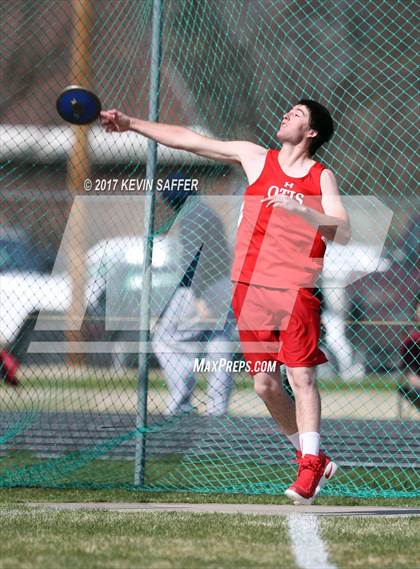 Thumbnail 1 in Yuma Invitational Track Meet photogallery.