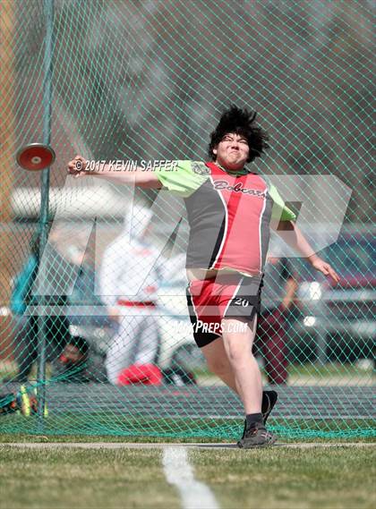 Thumbnail 3 in Yuma Invitational Track Meet photogallery.