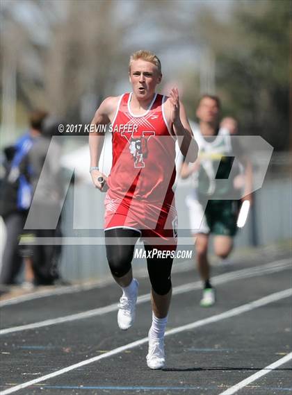 Thumbnail 3 in Yuma Invitational Track Meet photogallery.