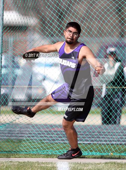 Thumbnail 3 in Yuma Invitational Track Meet photogallery.