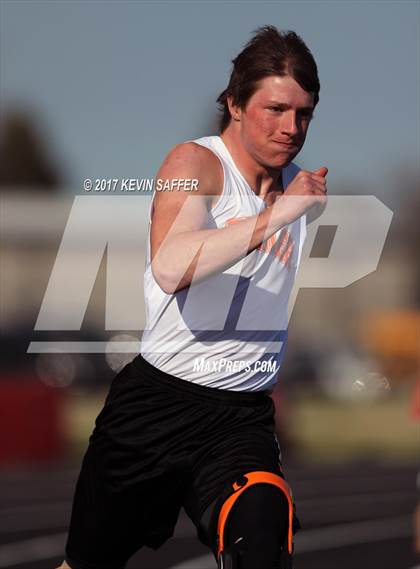 Thumbnail 2 in Yuma Invitational Track Meet photogallery.