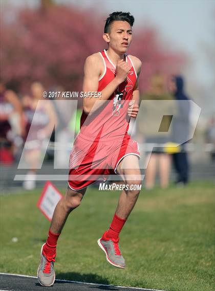 Thumbnail 3 in Yuma Invitational Track Meet photogallery.