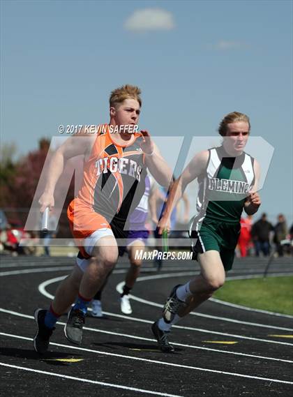 Thumbnail 1 in Yuma Invitational Track Meet photogallery.