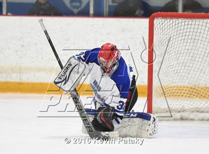 Thumbnail 2 in Stamford/Westhill vs. Hall/Southington (CIAC D3 Quarterfinal) photogallery.
