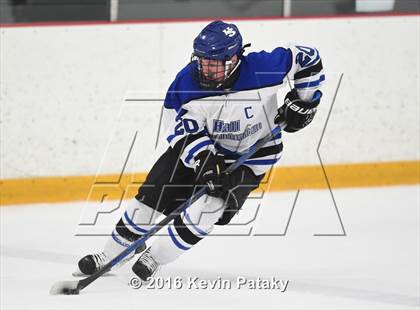 Thumbnail 2 in Stamford/Westhill vs. Hall/Southington (CIAC D3 Quarterfinal) photogallery.