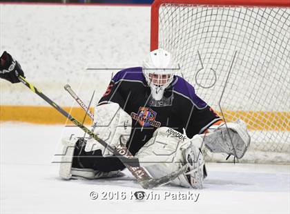 Thumbnail 2 in Stamford/Westhill vs. Hall/Southington (CIAC D3 Quarterfinal) photogallery.