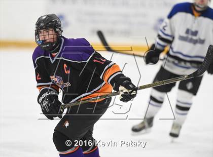 Thumbnail 3 in Stamford/Westhill vs. Hall/Southington (CIAC D3 Quarterfinal) photogallery.