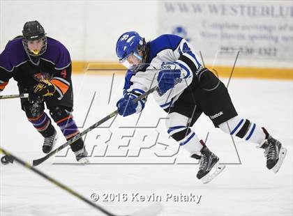 Thumbnail 1 in Stamford/Westhill vs. Hall/Southington (CIAC D3 Quarterfinal) photogallery.