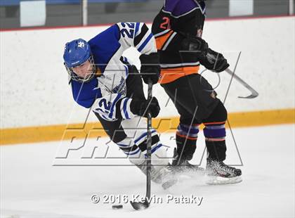 Thumbnail 1 in Stamford/Westhill vs. Hall/Southington (CIAC D3 Quarterfinal) photogallery.