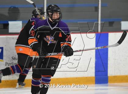 Thumbnail 1 in Stamford/Westhill vs. Hall/Southington (CIAC D3 Quarterfinal) photogallery.