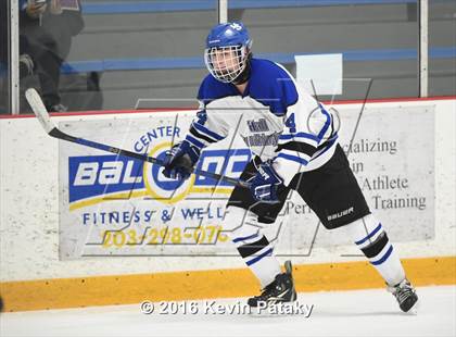 Thumbnail 2 in Stamford/Westhill vs. Hall/Southington (CIAC D3 Quarterfinal) photogallery.