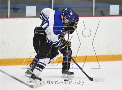 Thumbnail 1 in Stamford/Westhill vs. Hall/Southington (CIAC D3 Quarterfinal) photogallery.