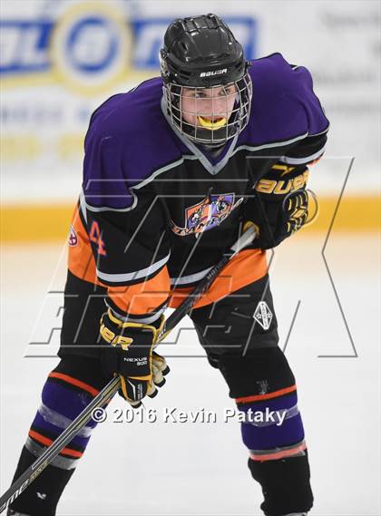Thumbnail 2 in Stamford/Westhill vs. Hall/Southington (CIAC D3 Quarterfinal) photogallery.