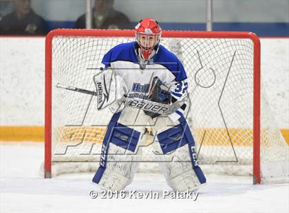 Thumbnail 3 in Stamford/Westhill vs. Hall/Southington (CIAC D3 Quarterfinal) photogallery.