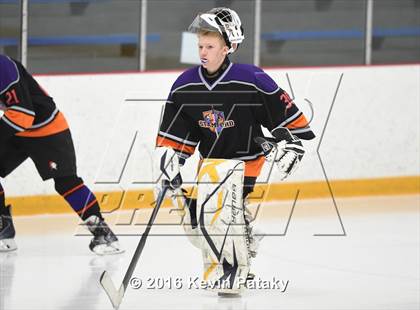 Thumbnail 2 in Stamford/Westhill vs. Hall/Southington (CIAC D3 Quarterfinal) photogallery.