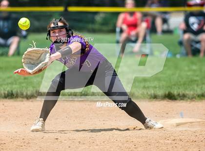 Thumbnail 2 in Muscatine vs Williamsburg (Rick Doran Classic) photogallery.