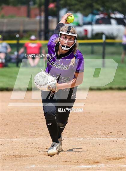 Thumbnail 3 in Muscatine vs Williamsburg (Rick Doran Classic) photogallery.