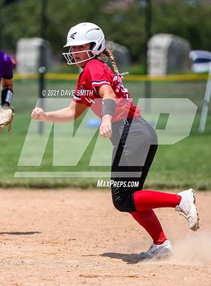 Thumbnail 1 in Muscatine vs Williamsburg (Rick Doran Classic) photogallery.