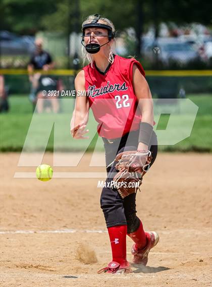Thumbnail 2 in Muscatine vs Williamsburg (Rick Doran Classic) photogallery.
