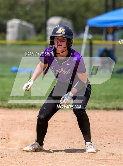 Thumbnail 3 in Muscatine vs Williamsburg (Rick Doran Classic) photogallery.
