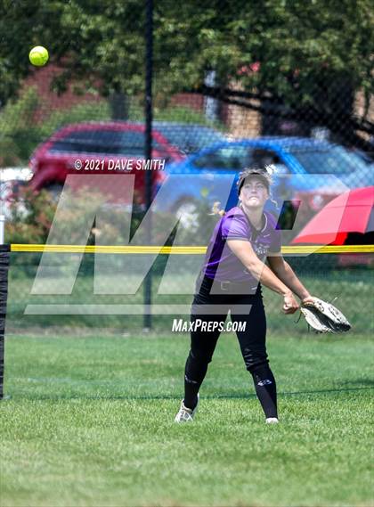 Thumbnail 2 in Muscatine vs Williamsburg (Rick Doran Classic) photogallery.