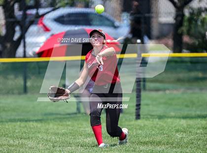 Thumbnail 3 in Muscatine vs Williamsburg (Rick Doran Classic) photogallery.