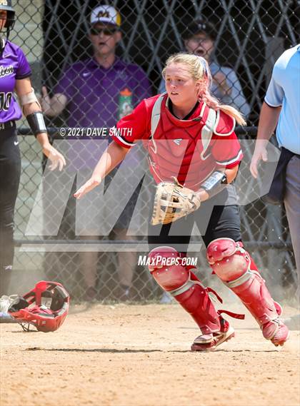 Thumbnail 2 in Muscatine vs Williamsburg (Rick Doran Classic) photogallery.