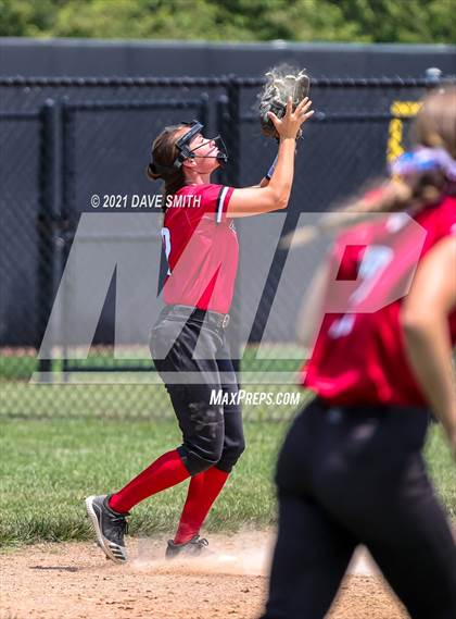 Thumbnail 2 in Muscatine vs Williamsburg (Rick Doran Classic) photogallery.