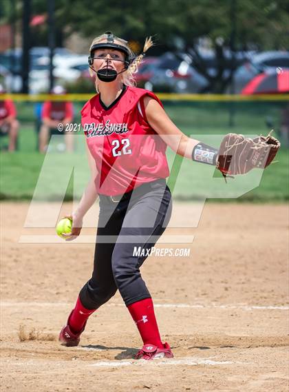 Thumbnail 1 in Muscatine vs Williamsburg (Rick Doran Classic) photogallery.