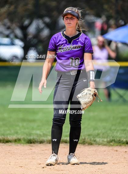 Thumbnail 1 in Muscatine vs Williamsburg (Rick Doran Classic) photogallery.