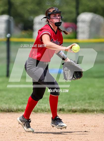 Thumbnail 1 in Muscatine vs Williamsburg (Rick Doran Classic) photogallery.