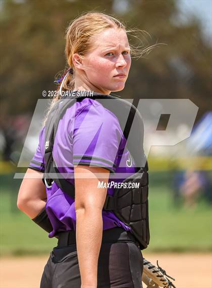 Thumbnail 3 in Muscatine vs Williamsburg (Rick Doran Classic) photogallery.