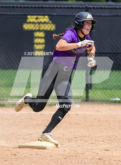 Thumbnail 1 in Muscatine vs Williamsburg (Rick Doran Classic) photogallery.