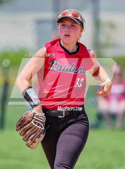 Thumbnail 2 in Muscatine vs Williamsburg (Rick Doran Classic) photogallery.