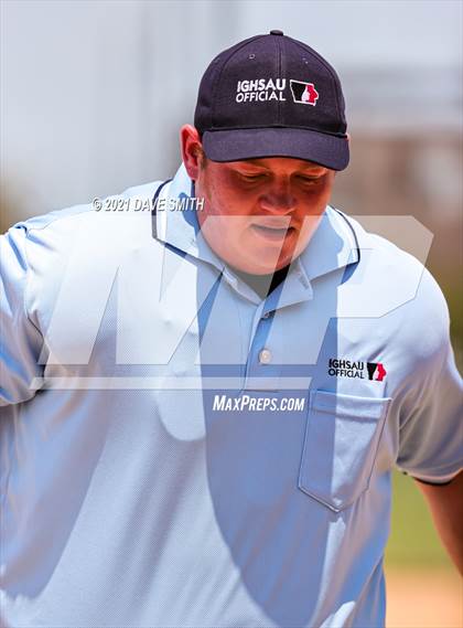 Thumbnail 2 in Muscatine vs Williamsburg (Rick Doran Classic) photogallery.