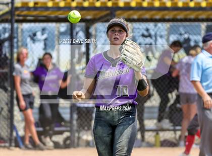 Thumbnail 3 in Muscatine vs Williamsburg (Rick Doran Classic) photogallery.
